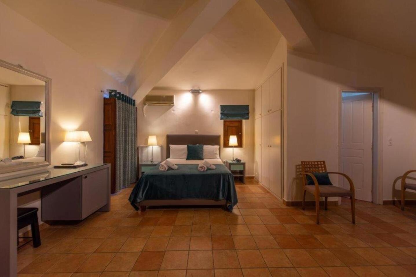 Hotel Kastro Maini Areopoli Exterior foto